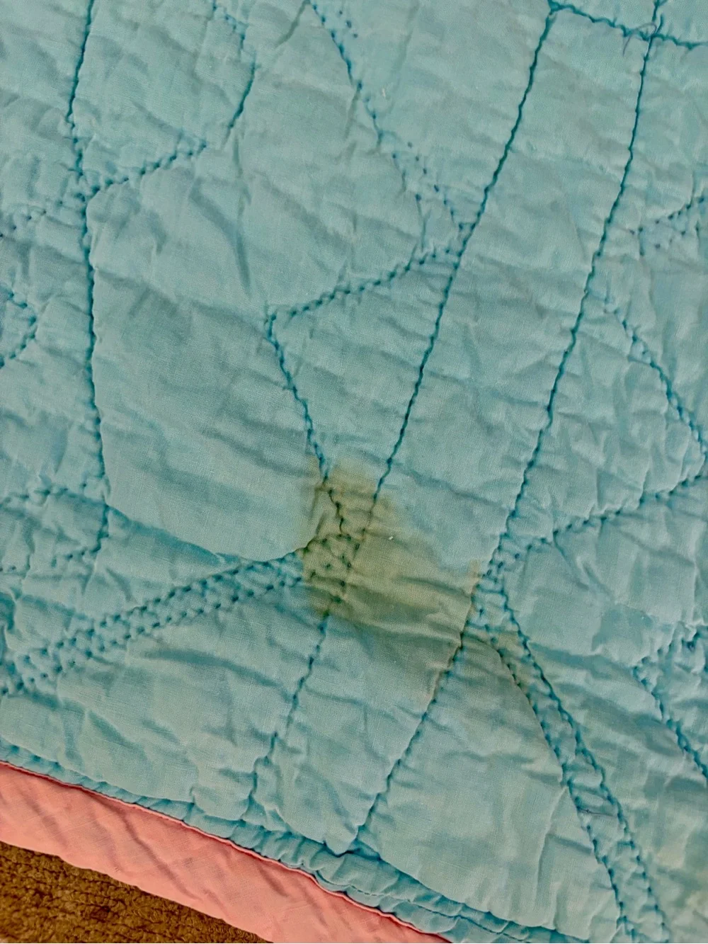Vintage Sunbonnet Sue Quilt 62x75 - Hand Appliquéd & Quilted - Nursery Quilt
